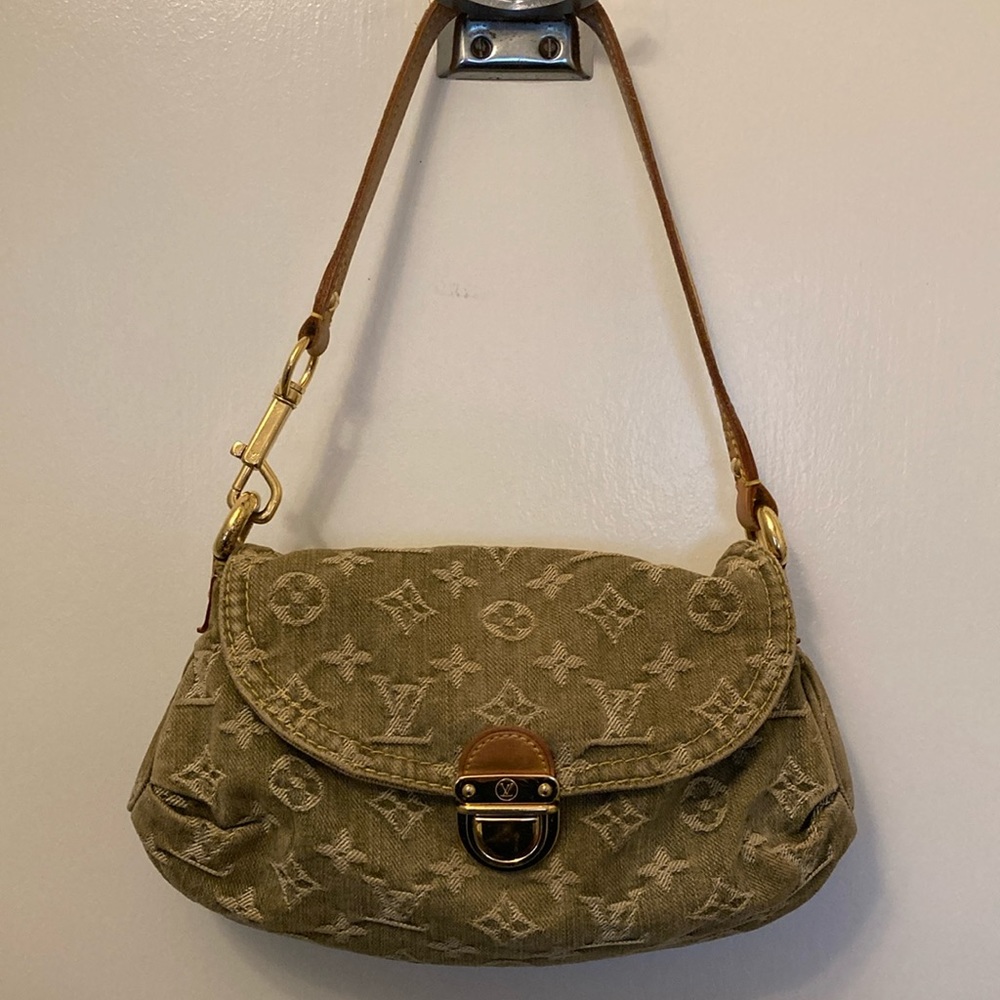 Authentic LOUIS VUITTON DENIM PLEATY